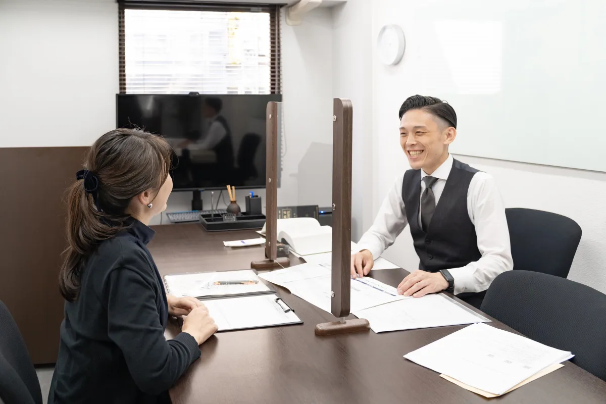 無料相談の会社案内と個人情報取扱いの説明